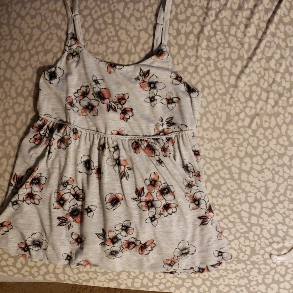 Torrid flower tank